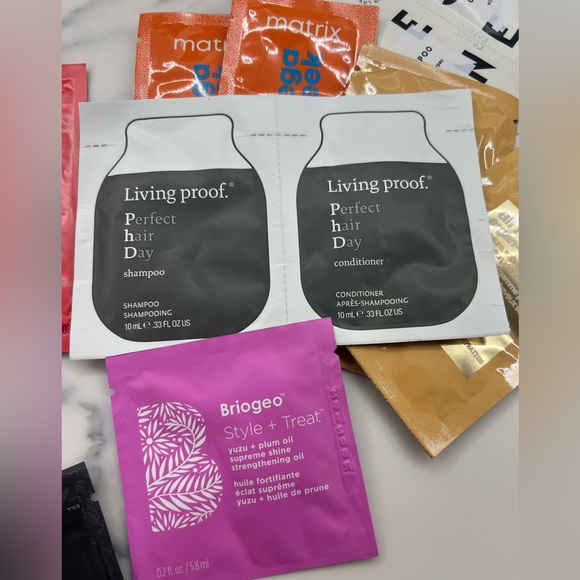 Sephora Ultimate 29 Hair Care Bundle w/ Makeup bag - Picture 6 of 14